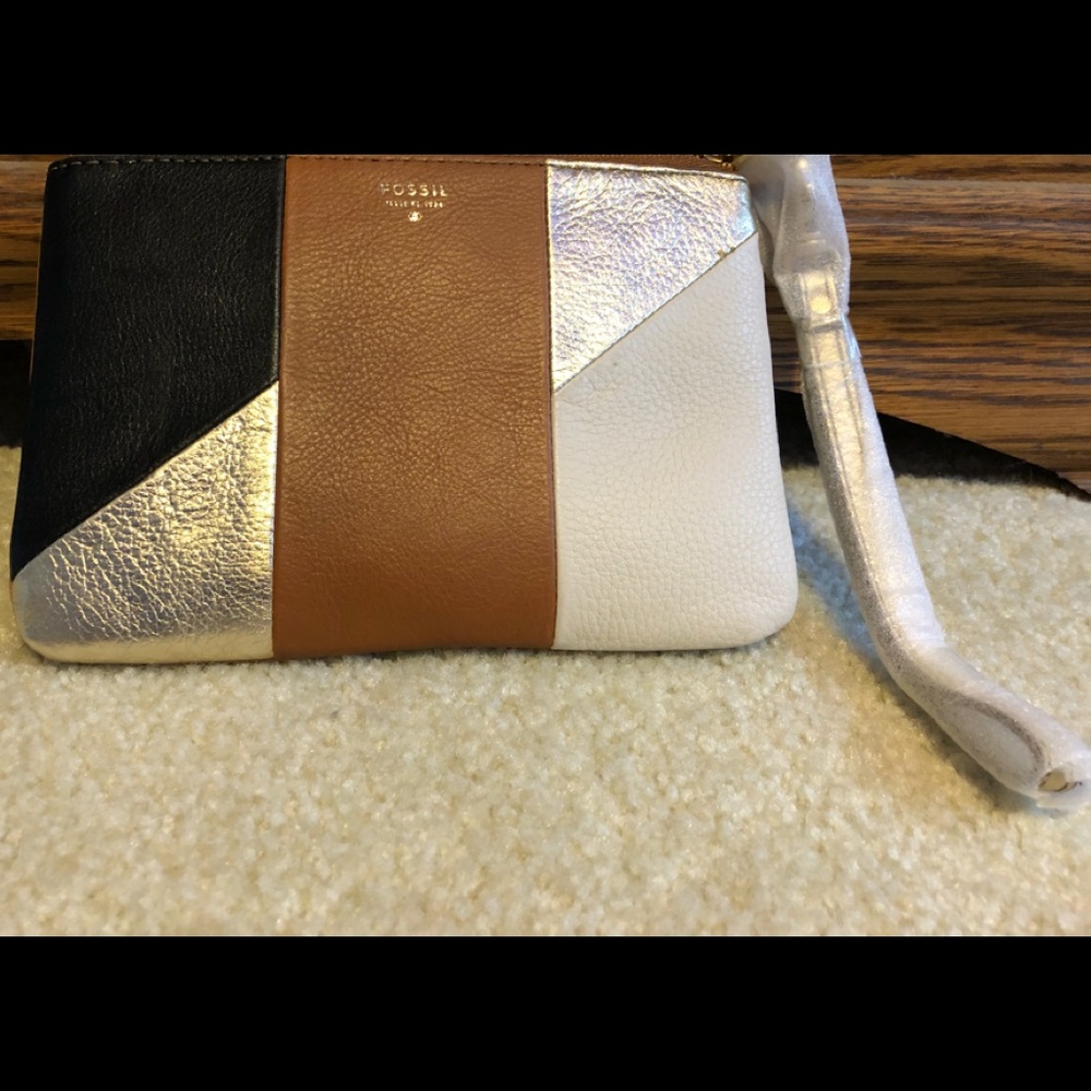 Fossil wristlet
